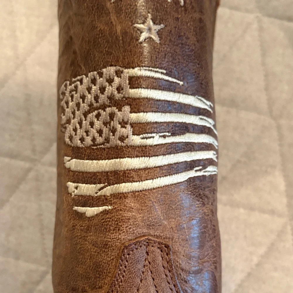 Ariat Brown Heeled Boots with White Accents - Picture 6 of 6